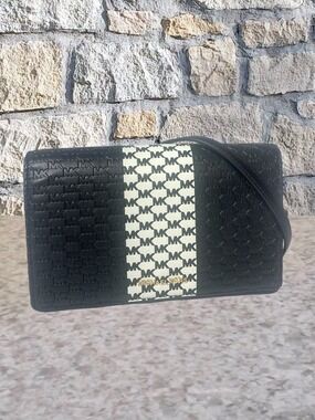 Michael Kors Jet Set Logo Medium Flap Crossbody Bag Black White Center Stripe
